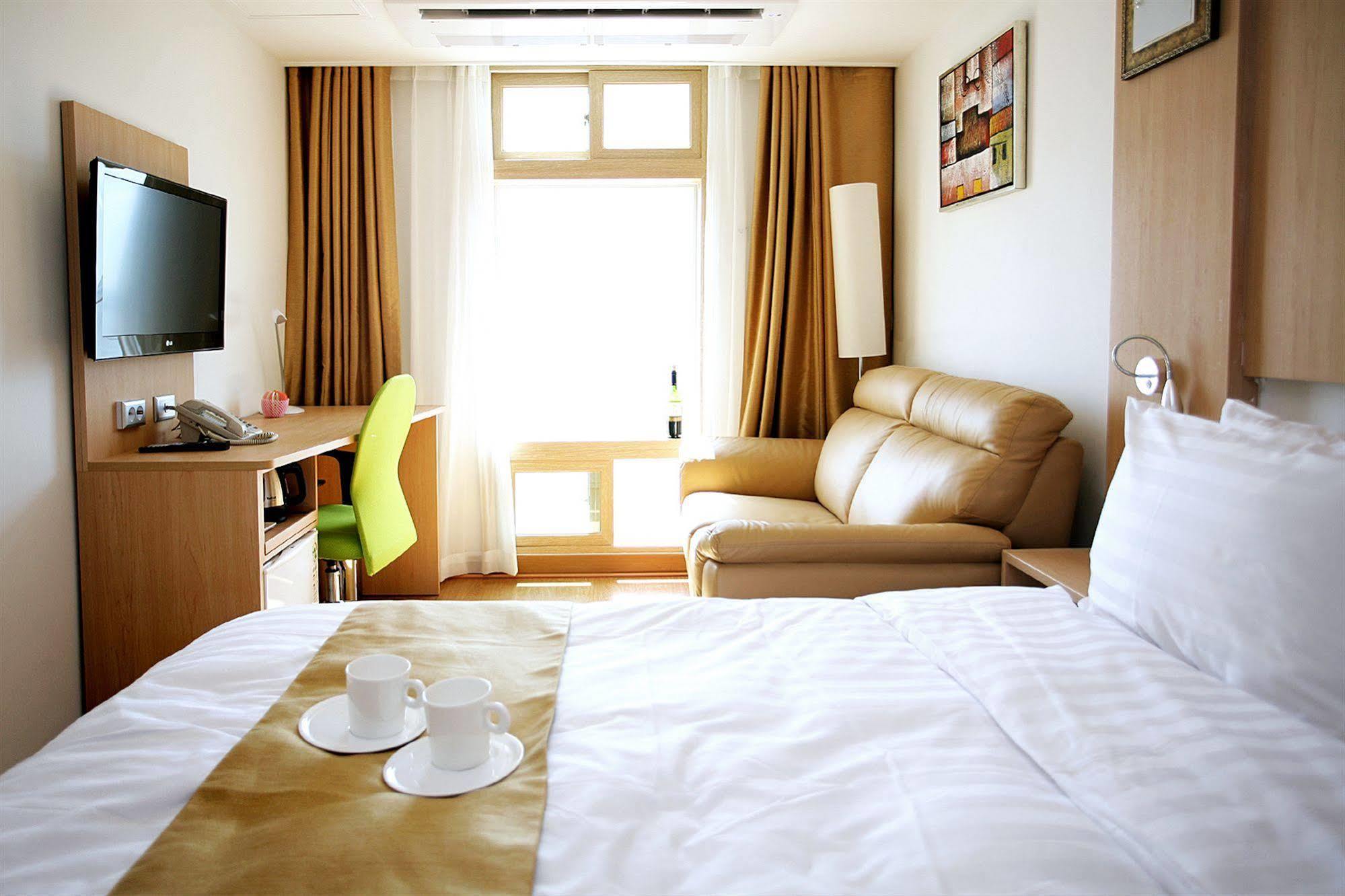 Gunsan Apple Tree Hotel 外观 照片